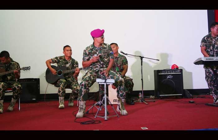 TNI AL dan U.S. Navy Manggung di Perayaan HUT RRI ke-72 TNI AL dan U.S. Navy Manggung di Perayaan HUT RRI ke-72