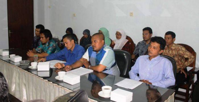 Ijazah DItolak, Puluhan PNS Alumni UWKS Wadul ke Komisi IV DPRD Bondowoso