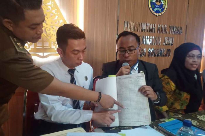 Sengketa Lahan Pantai Semilir Memanas, Pemdes Socorejo Tantang Uji Bukti Ahli Waris di PN Tuban Sengketa Lahan Pantai Semilir Memanas, Pemdes Socorejo Tantang Uji Bukti Ahli Waris di PN Tuban