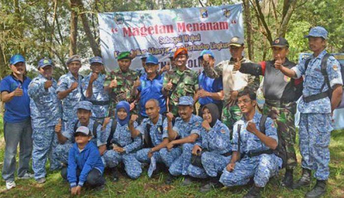 Gandeng Berbagai Elemen Masyarakat, Kodim 0804/Magetan Lakukan Penghijauan di Cemoro Sewu Gandeng Berbagai Elemen Masyarakat, Kodim 0804/Magetan Lakukan Penghijauan di Cemoro Sewu