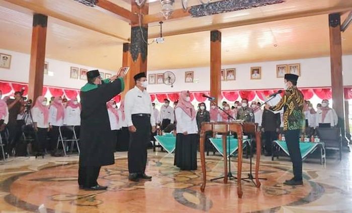 Lantik dan Serahkan SK 370 Tenaga P3K, Wabup Trenggalek Pesan ini Lantik dan Serahkan SK 370 Tenaga P3K, Wabup Trenggalek Pesan ini