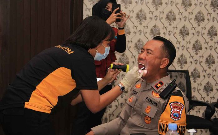 Polres Kediri Kota Bersama Biddokkes Polda Jatim Gelar Dental Fitness Polres Kediri Kota Bersama Biddokkes Polda Jatim Gelar Dental Fitness