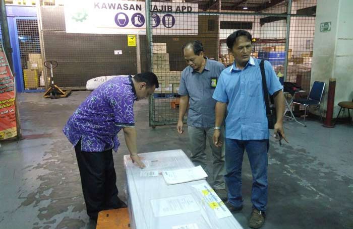 Dewan Jatim Jemput Jenazah TKI Asal Jember Dewan Jatim Jemput Jenazah TKI Asal Jember