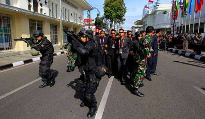 DPR Kaget Paspampres Beli Senjata Ilegal dari AS, TNI Bilang Legal tapi Antarperson DPR Kaget Paspampres Beli Senjata Ilegal dari AS, TNI Bilang Legal tapi Antarperson