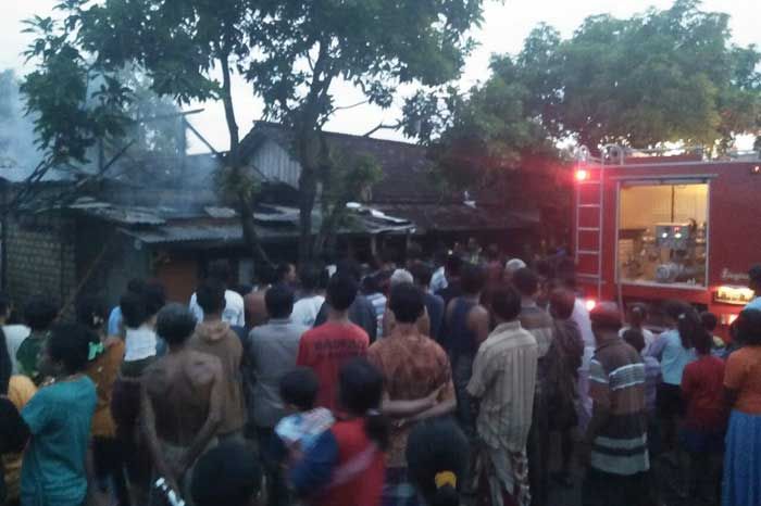 Gara-Gara Lampu Teplok, Rumah di Kerek Ludes Terbakar Gara-Gara Lampu Teplok, Rumah di Kerek Ludes Terbakar