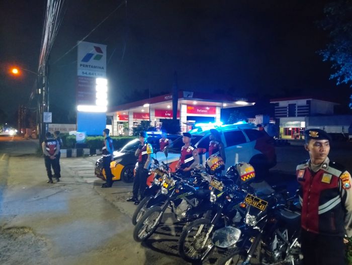 Polres Kediri Kota Gelar Patroli Skala Besar Cegah Gangguan Kamtibmas Arus Balik Polres Kediri Kota Gelar Patroli Skala Besar Cegah Gangguan Kamtibmas Arus Balik