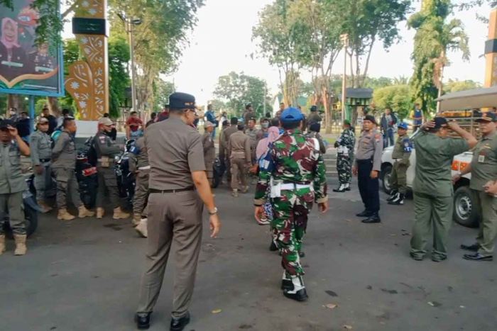 Ini Tanggapan Ketua DPRD Kota Probolinggo atas Penertiban PKL dan Jukir Liar di Alun-Alun Ini Tanggapan Ketua DPRD Kota Probolinggo atas Penertiban PKL dan Jukir Liar di Alun-Alun