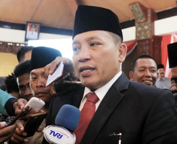 Lasbandra Desak Polisi Tuntaskan Kasus Dugaan Penipuan Mantan Bupati Sampang Lasbandra Desak Polisi Tuntaskan Kasus Dugaan Penipuan Mantan Bupati Sampang
