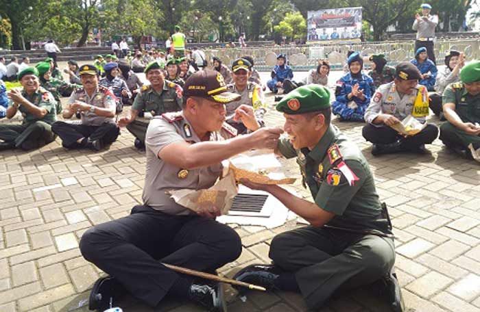 TNI - Polri Siap Tangkal Pengacau Keamanan di Kota Malang 