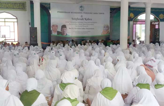 Bersama Khofifah, 5000 Massa Hadiri Istighotsah Kubro dan Pembukaan Muskerwil Pergunu Jatim Bersama Khofifah, 5000 Massa Hadiri Istighotsah Kubro dan Pembukaan Muskerwil Pergunu Jatim