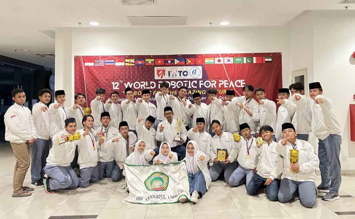 Torehkan Prestasi Internasional, Santri MBI Amanatul Ummah Hebohkan 12th World Robotic For Peace