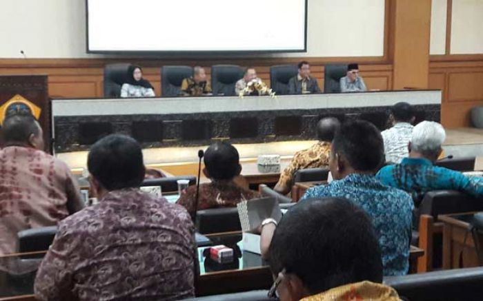 Dewan Kota Banjarbaru, Pasuruan dan Kapuas Hulu Belajar Bareng di DPRD Gresik Dewan Kota Banjarbaru, Pasuruan dan Kapuas Hulu Belajar Bareng di DPRD Gresik