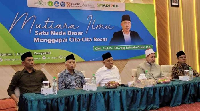 Kiai Asep Bantu Kelola SMA Khadijah, Optimistis Lulusannya Lolos 100 % PTN dan LN