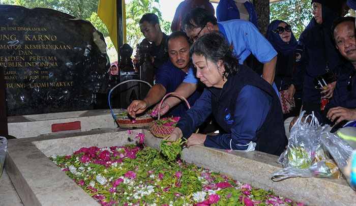 Kader NasDem Jatim Ziarah ke Makam Proklamator