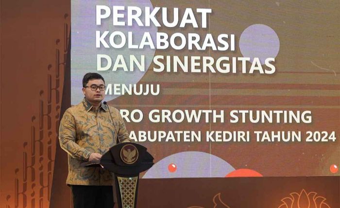 Rembug Stunting, Bupati Kediri: Pastikan PMT Dikonsumsi Anak, Bukan Orang Tua Rembug Stunting, Bupati Kediri: Pastikan PMT Dikonsumsi Anak, Bukan Orang Tua