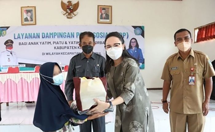 Pemkab Kediri Bantu 1.059 Anak Yatim Korban Covid-19 Pemkab Kediri Bantu 1.059 Anak Yatim Korban Covid-19