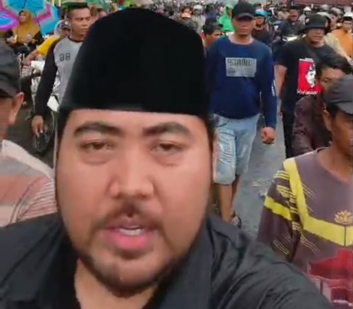 Dewan Kabupaten Pasuruan Eko Suryono Dampingi Warga Sumberanyar Tolak Pembangunan Batalyon TNI AL