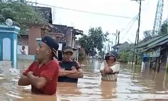Banjir Rendam 10 Desa di Kabupaten Pasuruan Banjir Rendam 10 Desa di Kabupaten Pasuruan
