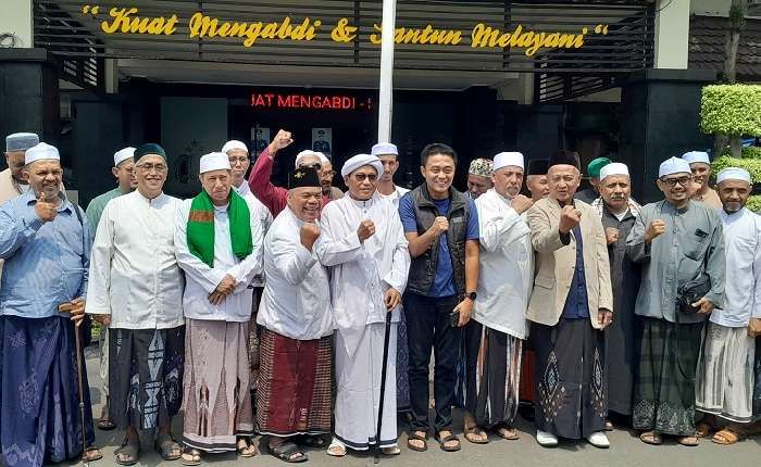 Berharap Netralitas APH di Pilkada, Sejumlah Tokoh Ulama Datangi Mapolresta Malang Kota Berharap Netralitas APH di Pilkada, Sejumlah Tokoh Ulama Datangi Mapolresta Malang Kota