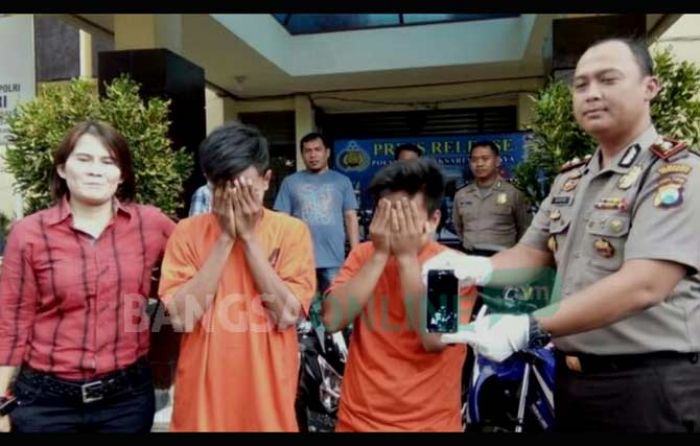 Dua Spesialis Jambret Dibekuk Unit Reskrim Polsek Tambaksari Dua Spesialis Jambret Dibekuk Unit Reskrim Polsek Tambaksari