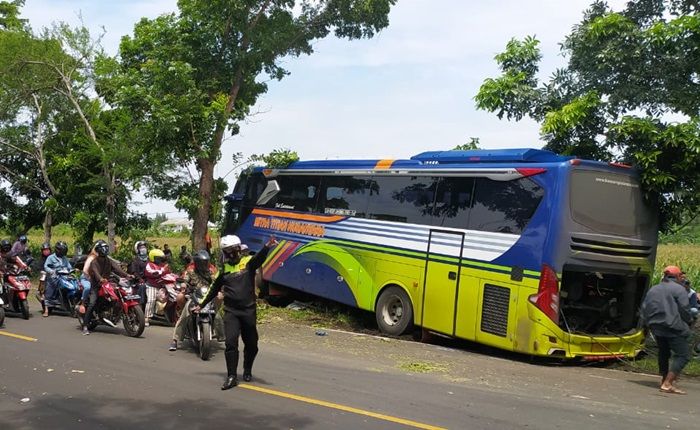 Hendak Berangkat Kerja, Jukir Pasar Baru Kota Probolinggo Tewas Ditabrak Bus Hendak Berangkat Kerja, Jukir Pasar Baru Kota Probolinggo Tewas Ditabrak Bus