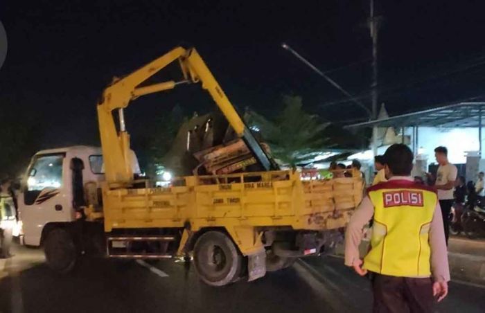 Matikan Mesin saat Keluar Parkir dari Hotel, Luxio Tabrak Truk di Pamekasan Matikan Mesin saat Keluar Parkir dari Hotel, Luxio Tabrak Truk di Pamekasan
