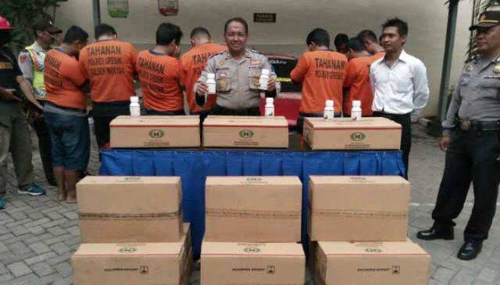 Curi Pupuk, 8 Satpam PT Petrosida Dibekuk Curi Pupuk, 8 Satpam PT Petrosida Dibekuk