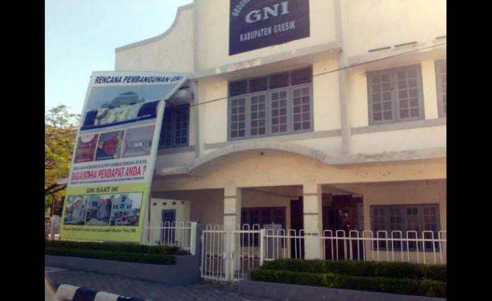 Dewan Tuding Pemkab Gresik Tak Serius Rehab GNI Dewan Tuding Pemkab Gresik Tak Serius Rehab GNI