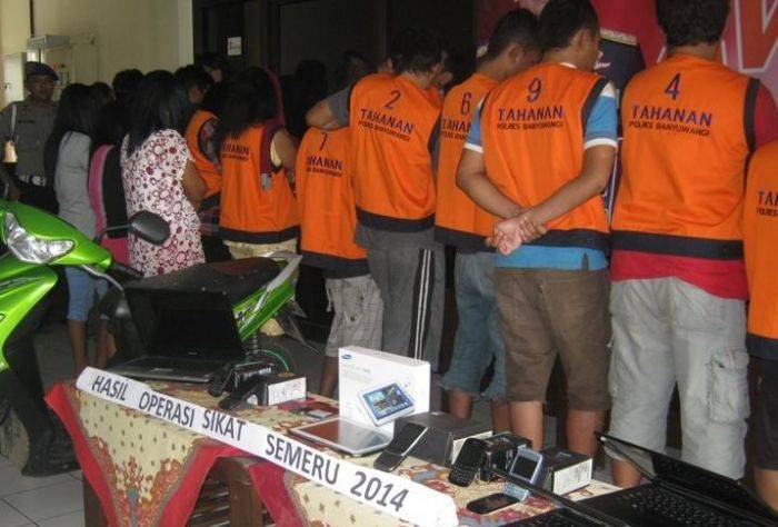 Polisi Resort Banyuwangi Memamerkan Hasil Operasi Sikat