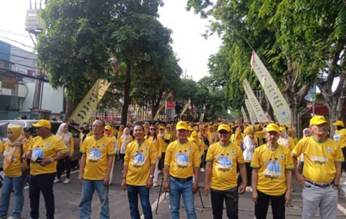 HUT ke-60, Ribuan Massa Golkar Gresik Ikuti Senam Massal Nasional Pecahkan Rekor Muri HUT ke-60, Ribuan Massa Golkar Gresik Ikuti Senam Massal Nasional Pecahkan Rekor Muri