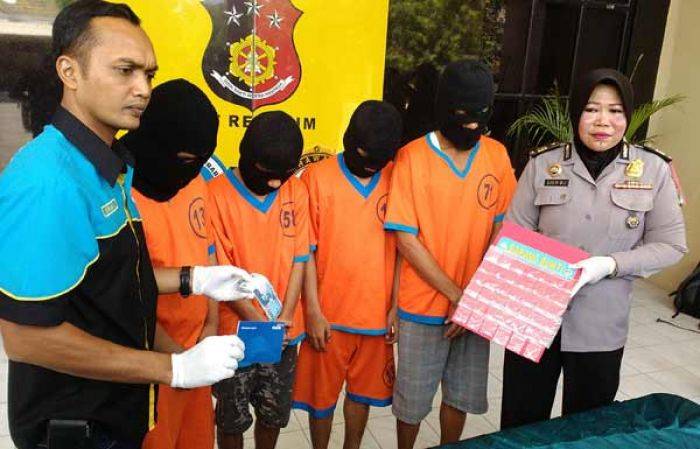 Bapak dan Anak Warga Dapuan Surabaya ini Kompak Bisnis Sabu-sabu Bapak dan Anak Warga Dapuan Surabaya ini Kompak Bisnis Sabu-sabu