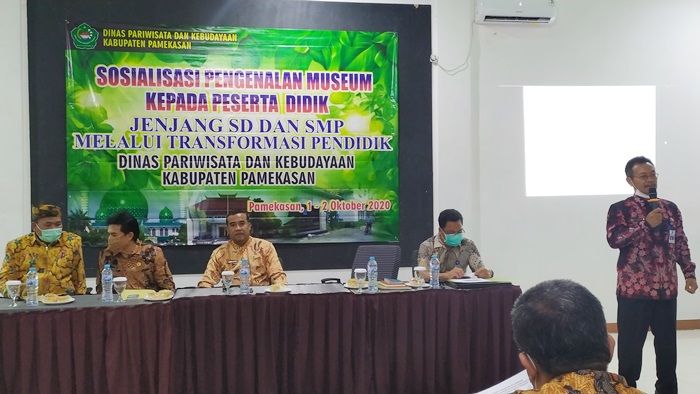 Disparbud Pamekasan Gelar Sosialisasi Pengenalan Museum ke Siswa SD dan SMP Disparbud Pamekasan Gelar Sosialisasi Pengenalan Museum ke Siswa SD dan SMP