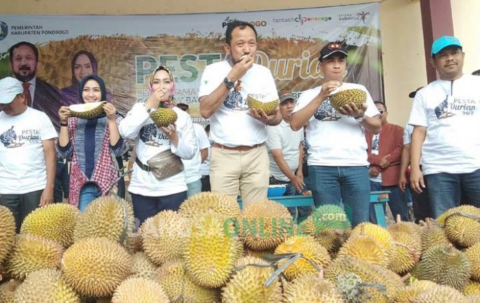 Ribuan Wisatawan Ramaikan Festival 2.000 Durian di Ponorogo Ribuan Wisatawan Ramaikan Festival 2.000 Durian di Ponorogo
