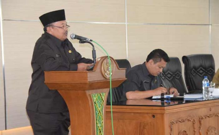 Mbah Tarom: Camat Harus Menggali Partisipasi Masyarakat Mbah Tarom: Camat Harus Menggali Partisipasi Masyarakat