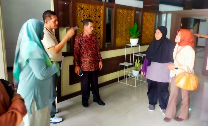 Sediakan Stan Khusus, Terobosan Sekwan DPRD Kabupaten Pasuruan Promosikan UMKM Lokal Sediakan Stan Khusus, Terobosan Sekwan DPRD Kabupaten Pasuruan Promosikan UMKM Lokal