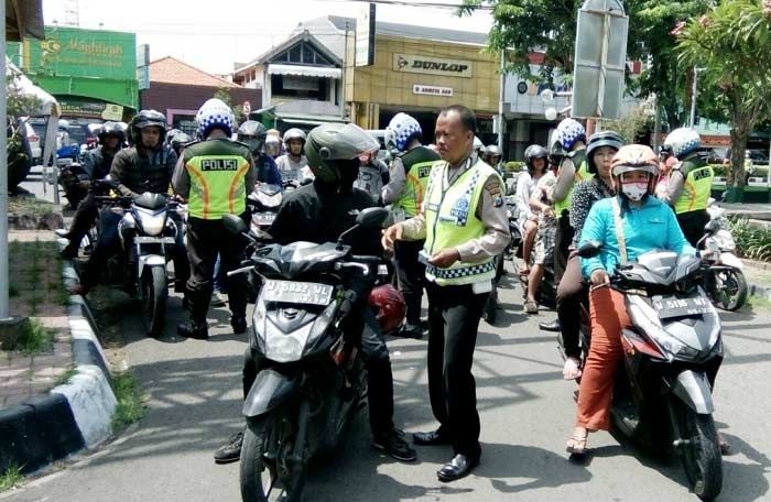 Razia Gabungan, Satlantas Polresta Sidoarjo dan Dispenda Tilang Penunggak PKB