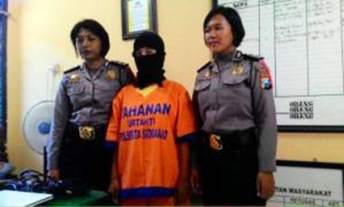 Nyamar Jadi Siswa, Wanita di Sidoarjo ini ternyata Curi Laptop di Sekolah Nyamar Jadi Siswa, Wanita di Sidoarjo ini ternyata Curi Laptop di Sekolah