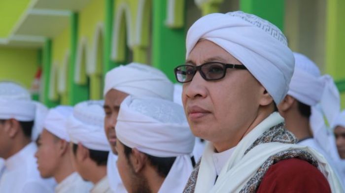 Bolehkan Umat Islam Menerima Hadiah Valentine? Berikut Penjelasan Buya Yahya Bolehkan Umat Islam Menerima Hadiah Valentine? Berikut Penjelasan Buya Yahya