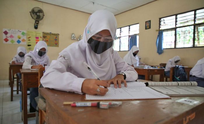 Satgas Covid-19 PCNU Jember Minta Pemerintah Daerah Tidak Main-Main Soal Kebijakan PTM Satgas Covid-19 PCNU Jember Minta Pemerintah Daerah Tidak Main-Main Soal Kebijakan PTM