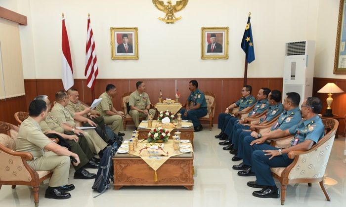 Kasarmada II Sambut Kedatangan Delegasi Angkalatan Laut Filipina Kasarmada II Sambut Kedatangan Delegasi Angkalatan Laut Filipina