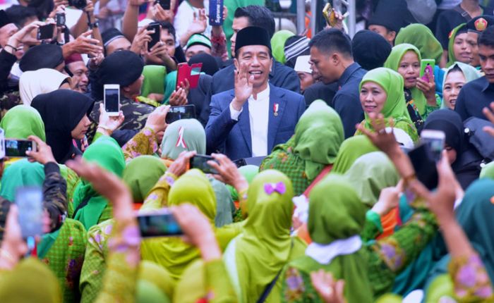 Jokowi Ultah, Gubernur Khofifah: Semoga Diberikan Kekuatan Membawa Kemajuan dan Kejayaan Indonesia Jokowi Ultah, Gubernur Khofifah: Semoga Diberikan Kekuatan Membawa Kemajuan dan Kejayaan Indonesia