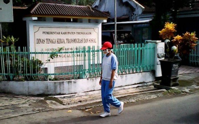 Lapangan Pekerjaan Sempit, Ribuan Warga Trenggalek Jadi TKI Lapangan Pekerjaan Sempit, Ribuan Warga Trenggalek Jadi TKI