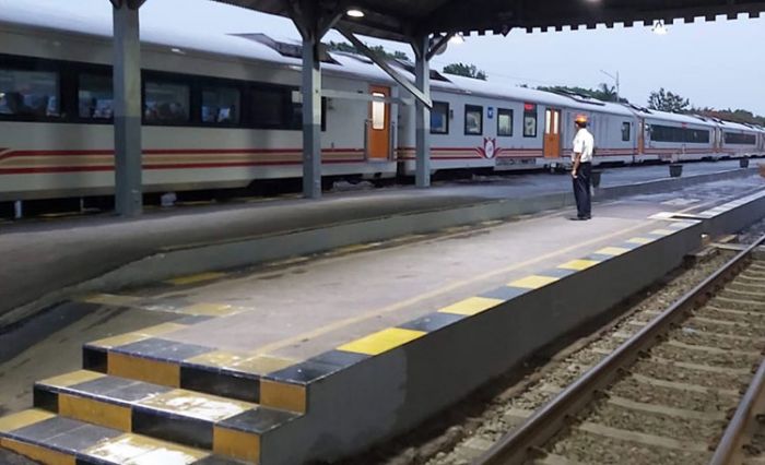 Antisipasi Libur Akhir Pekan, Dua KA Brantas Dioperasikan Antisipasi Libur Akhir Pekan, Dua KA Brantas Dioperasikan