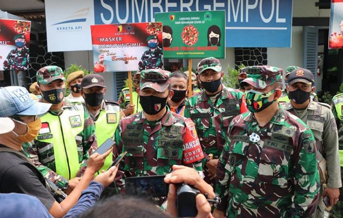Percepat Penanganan Covid-19, Danrem 081/DSJ Blusukan ke Tulungagung Percepat Penanganan Covid-19, Danrem 081/DSJ Blusukan ke Tulungagung