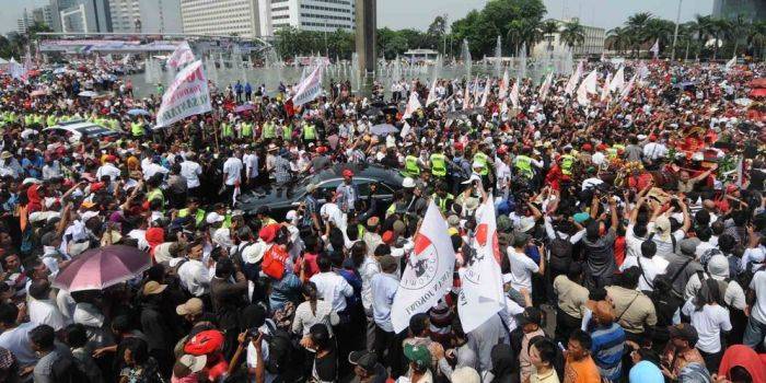 Relawan Jokowi Minta KPK Tangkap SBY Relawan Jokowi Minta KPK Tangkap SBY