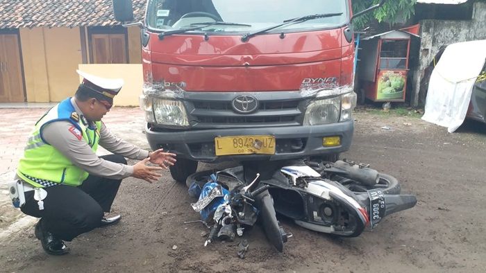 Hantam Truk di Tikungan, Pelajar MTsN 1 Sidoarjo Tewas Seketika