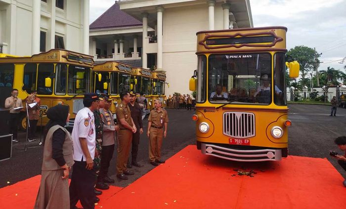 Pemkab Tuban Luncurkan 10 Bus Sekolah Gratis, Berikut Rutenya Pemkab Tuban Luncurkan 10 Bus Sekolah Gratis, Berikut Rutenya
