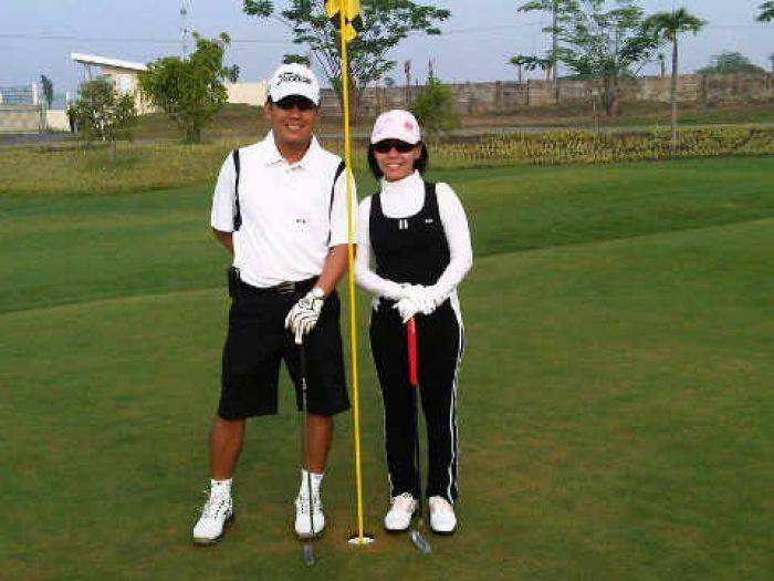 Senggang, Kompol Suhartono Ajak Keluarga Main Golf