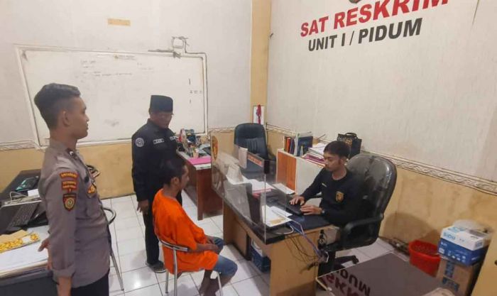 Polisi Tangkap Penyiram Air Cabai ke Taksi Online di Probolinggo Polisi Tangkap Penyiram Air Cabai ke Taksi Online di Probolinggo