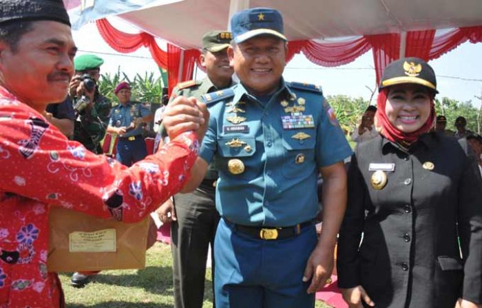 Kasarmatim Tutup Pelaksanaan TMMD ke-99 di Lamongan Kasarmatim Tutup Pelaksanaan TMMD ke-99 di Lamongan